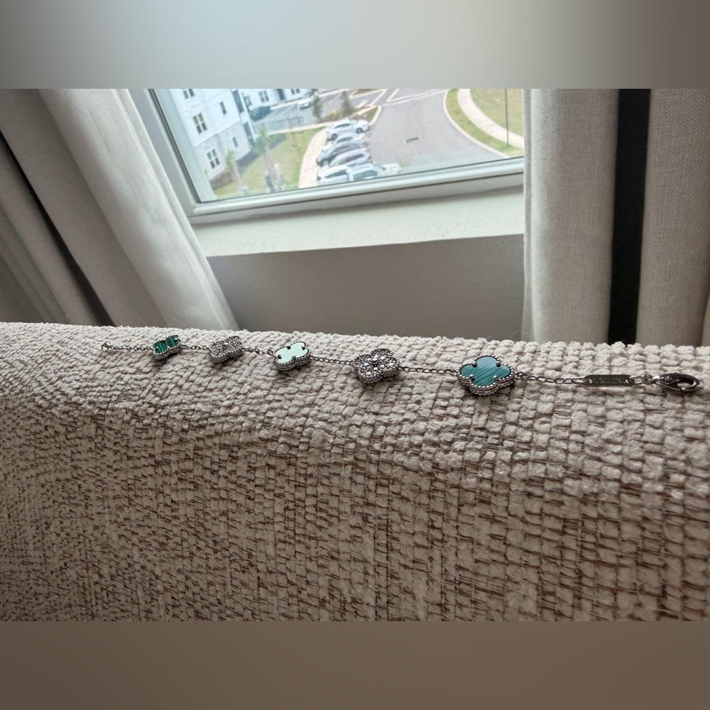 Van Cleef clover bracelet moissanite